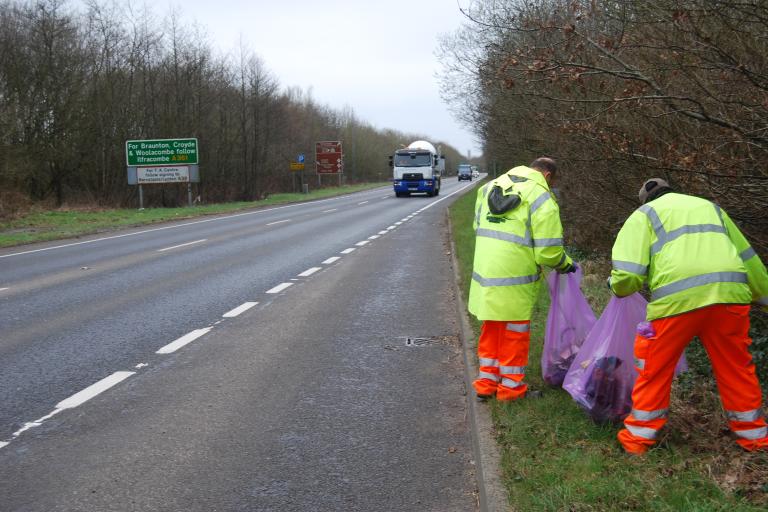 Litter picking along the North Devon Link Road