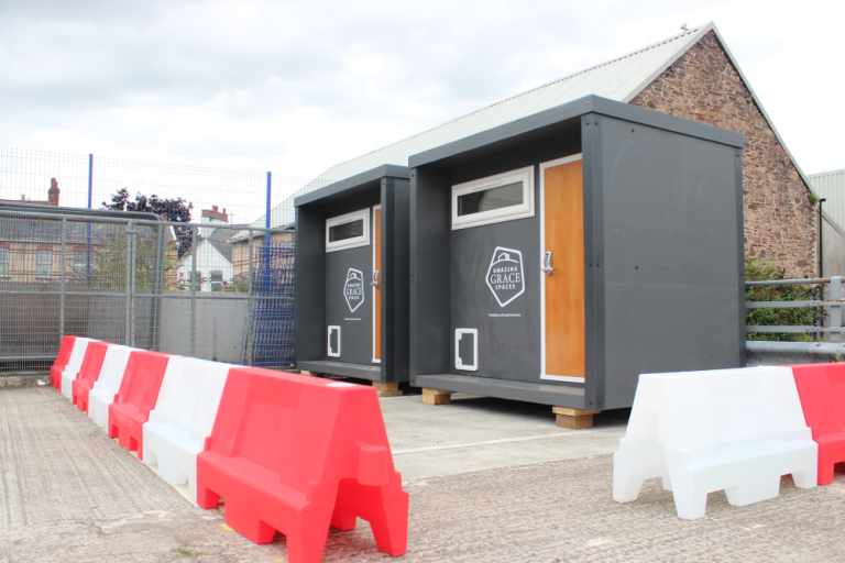 Outdoor rough sleeper pods